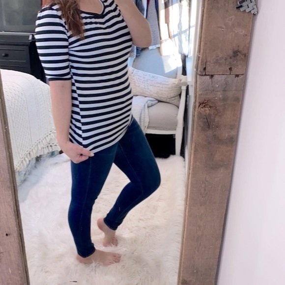 Lularoe black & white striped top size XLarge - Picture 2 of 5